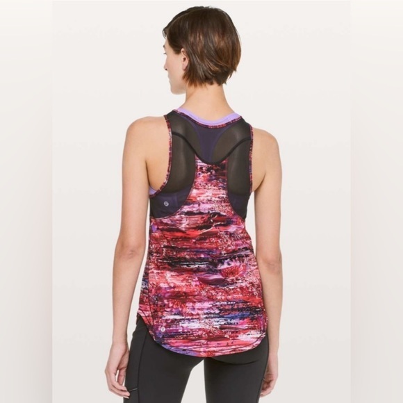 lululemon athletica Tops - Lululemon Sculpt Tank II Top Dahliascape Multi Black red  Mesh 8